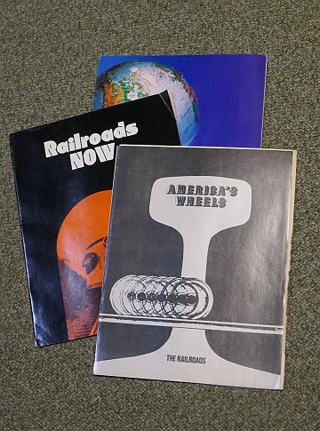 Railroads now (3 publikationer)